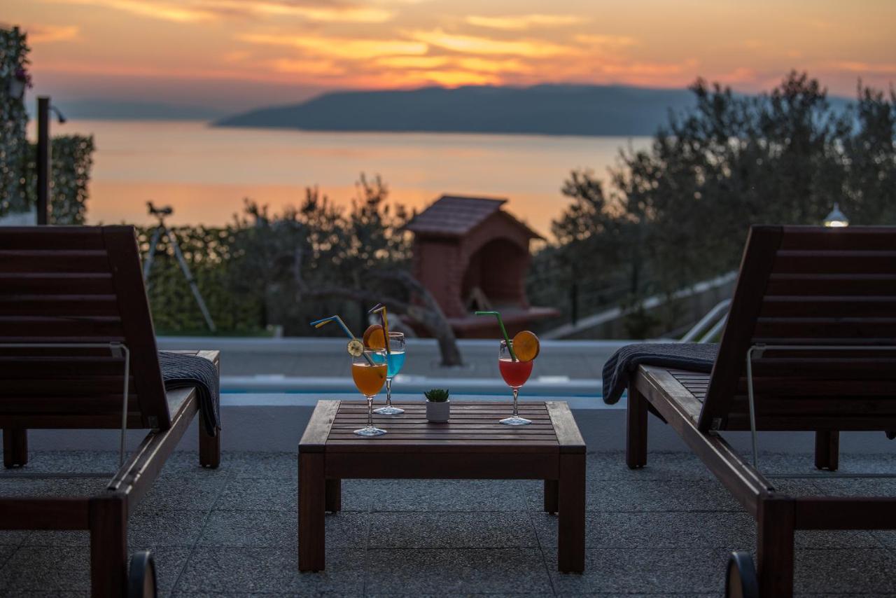 Villa Petra Apartment With Private Pool Макарска Экстерьер фото